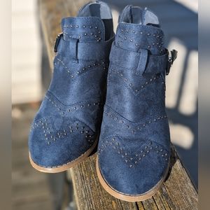 JG - high heeled boots